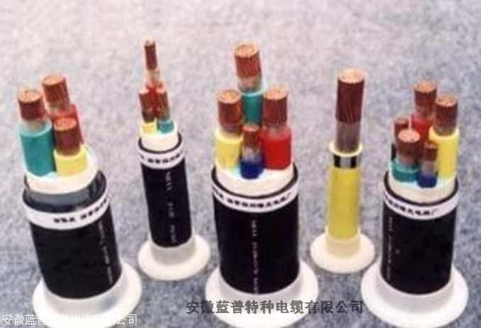 cat工程机械卡车,奔腾铁骑，工程利刃：Cat卡车再谱征途